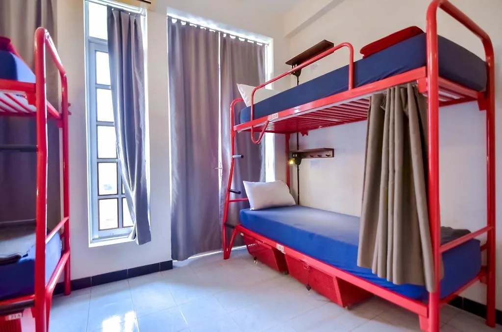 Mojzo Dorm Hostel Nha Trang