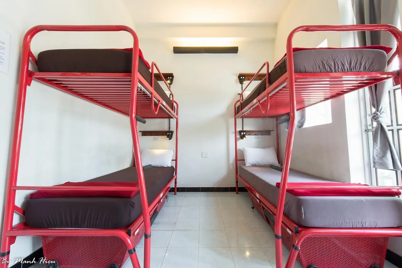 Mojzo Dorm Hostel Nha Trang