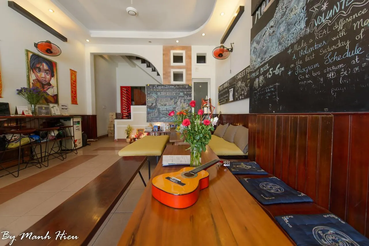 Mojzo Dorm Hostel Nha Trang Vietnám