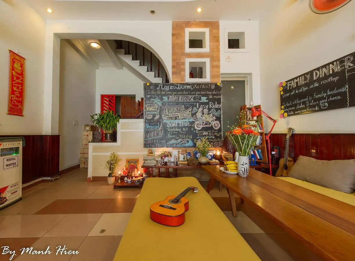 Mojzo Dorm Hostel Nha Trang