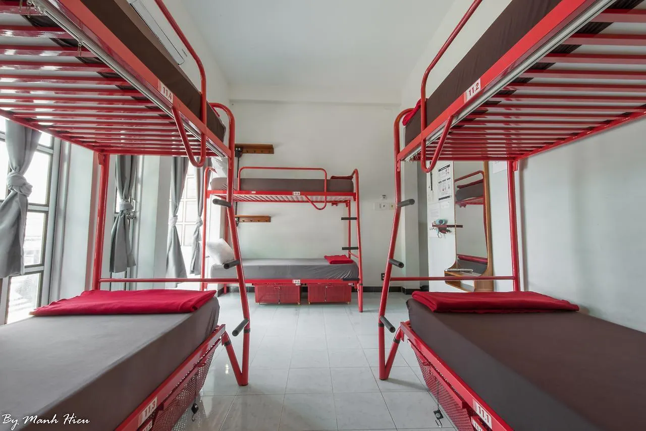 Hostel Mojzo Dorm Nha Trang Vietnam
